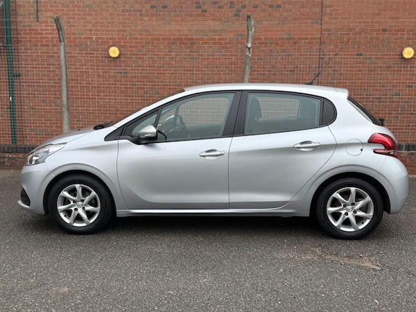 Used Peugeot 208 2017 for sale - 76260254: Photo 7