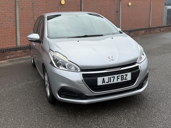 Used Peugeot 208 2017 for sale - 76260254: Photo 9