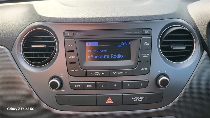 Used Hyundai i10 2019 for sale - 76093116: Photo 19