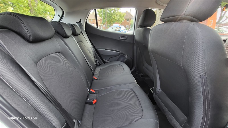 Used Hyundai i10 2019 for sale - 76093116: Photo 2