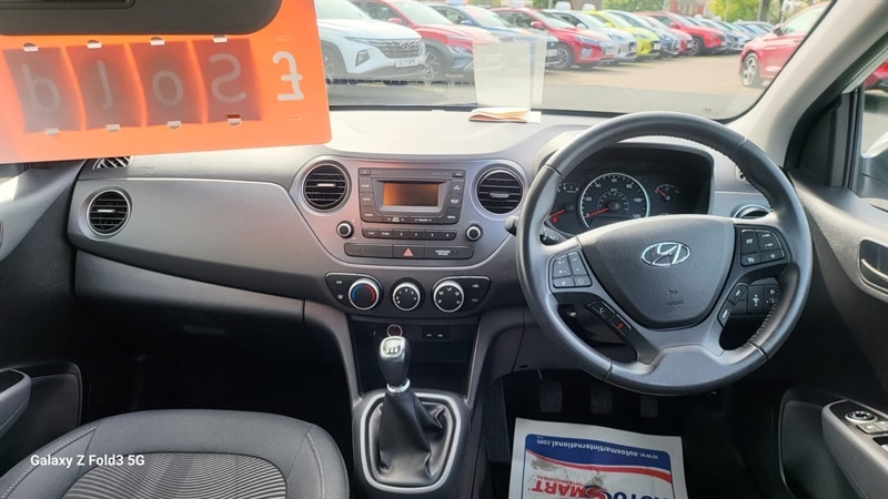 Used Hyundai i10 2019 for sale - 76093116: Photo 3