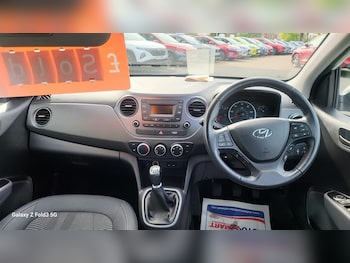 Used Hyundai i10 2019 for sale - 76093116: Photo 3