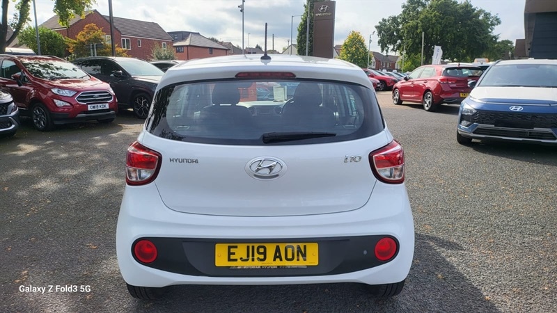 Used Hyundai i10 2019 for sale - 76093116: Photo 9