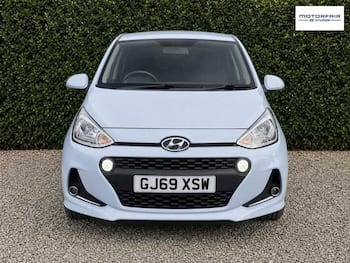 Used Hyundai i10 2019 for sale - 79760058: Photo
