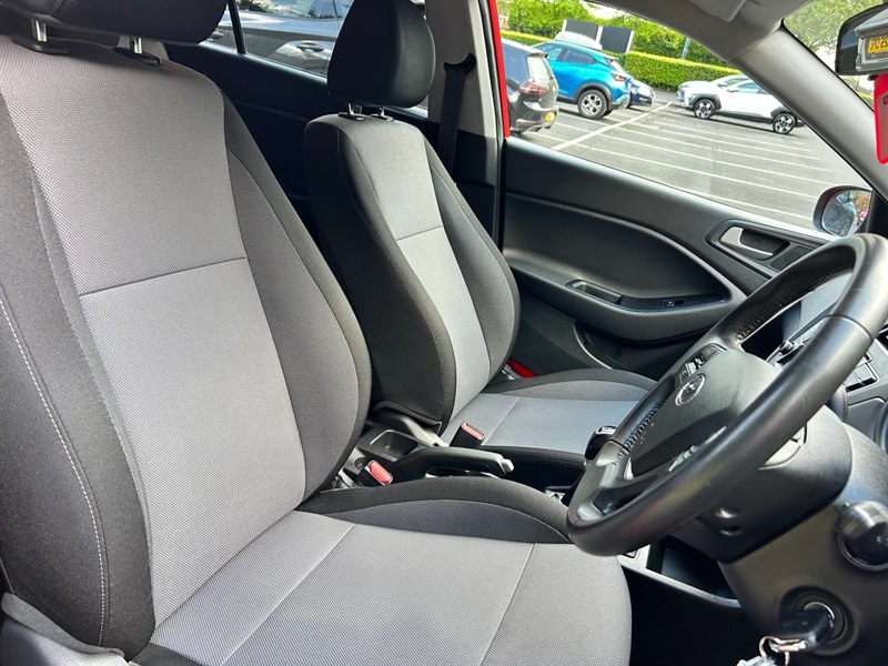 Used Hyundai i20 2019 for sale - 76057230: Photo 14