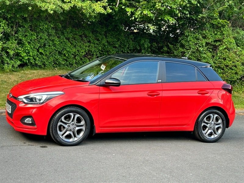 Used Hyundai i20 2019 for sale - 76057230: Photo 2