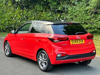 Used Hyundai i20 2019 for sale - 76057230: Photo 3