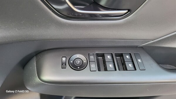 Used Hyundai KONA 2023 for sale - 76057231: Photo 12