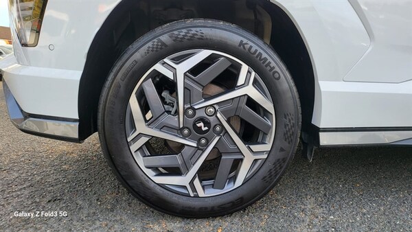 Used Hyundai KONA 2023 for sale - 76057231: Photo 6