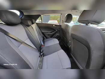 Used Hyundai i20 2019 for sale - 76236406: Photo 2