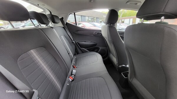 Used Hyundai i10 2022 for sale - 76211057: Photo 2