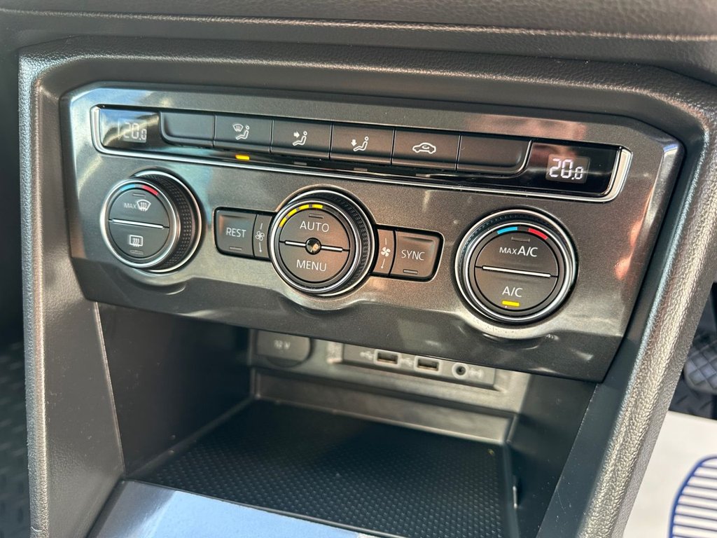 Used Volkswagen Tiguan 2018 for sale - 76039431: Photo 32