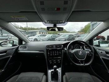 Used Volkswagen Golf 2019 for sale - 78272419: Photo