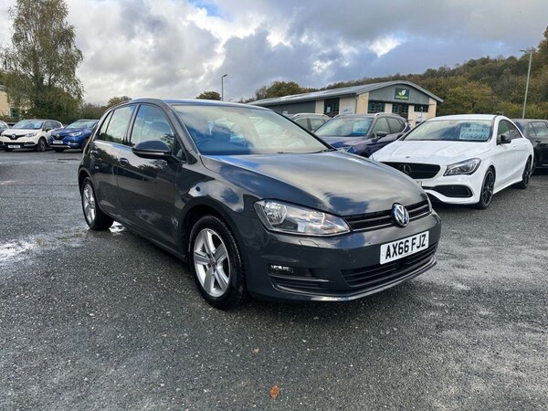 Used Volkswagen Golf 2017 for sale - 76267104: Photo 1