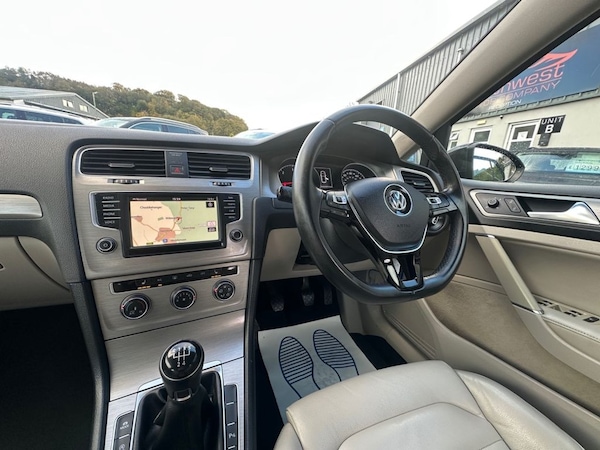 Used Volkswagen Golf 2017 for sale - 76267104: Photo 20