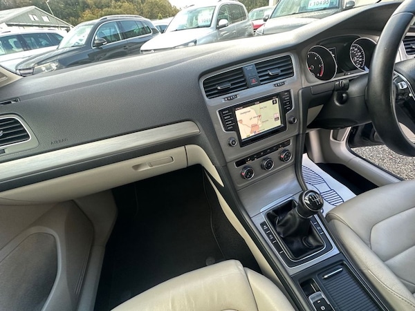 Used Volkswagen Golf 2017 for sale - 76267104: Photo 22