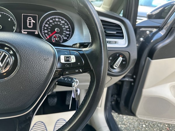 Used Volkswagen Golf 2017 for sale - 76267104: Photo 34