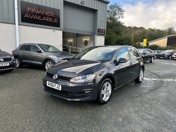 Used Volkswagen Golf 2017 for sale - 76267104: Photo 3