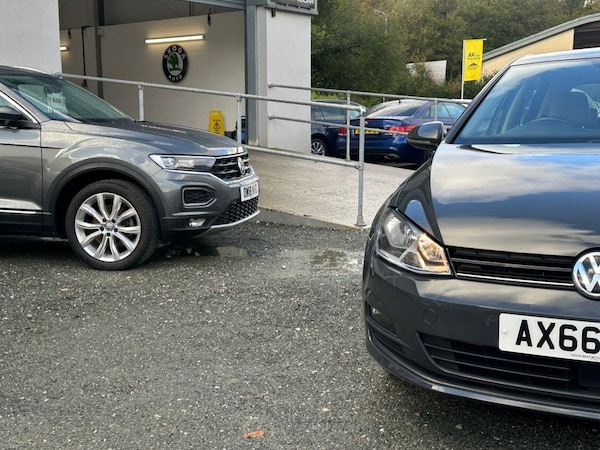 Used Volkswagen Golf 2017 for sale - 76267104: Photo 45