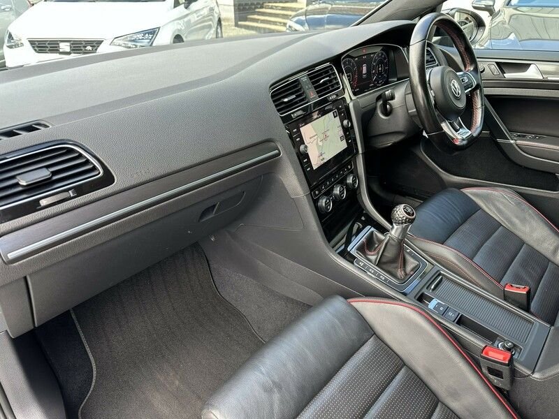 Used Volkswagen Golf 2017 for sale - 76765045: Photo 13