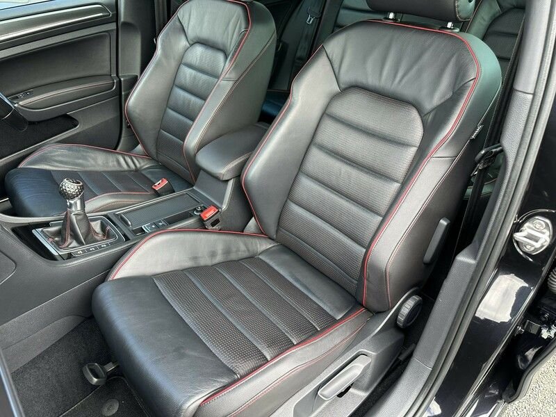 Used Volkswagen Golf 2017 for sale - 76765045: Photo 14