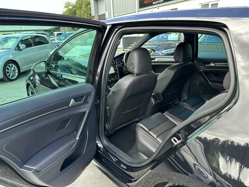 Used Volkswagen Golf 2017 for sale - 76765045: Photo 15