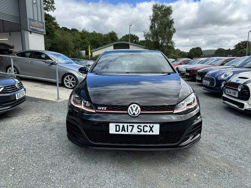 Used Volkswagen Golf 2017 for sale - 76765045: Photo 2