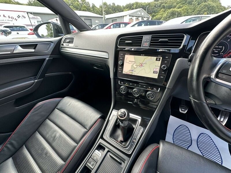 Used Volkswagen Golf 2017 for sale - 76765045: Photo 21