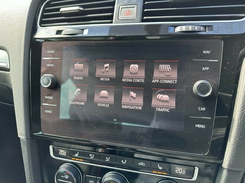 Used Volkswagen Golf 2017 for sale - 76765045: Photo 30