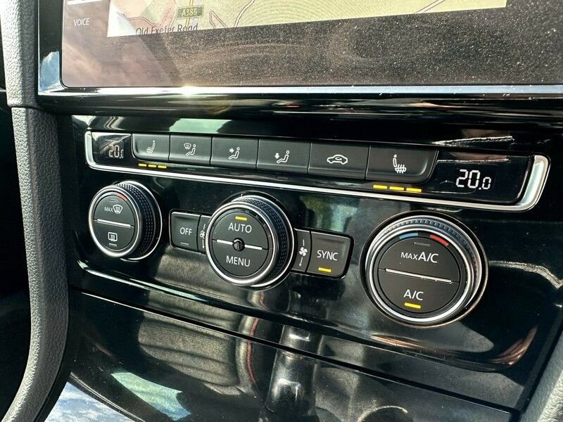 Used Volkswagen Golf 2017 for sale - 76765045: Photo 32