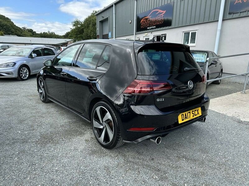 Used Volkswagen Golf 2017 for sale - 76765045: Photo 4