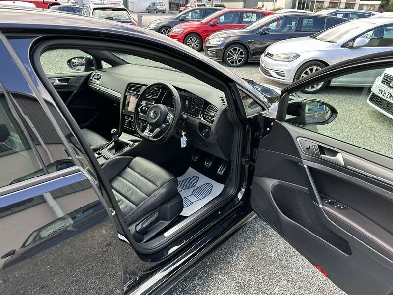 Used Volkswagen Golf 2017 for sale - 76765045: Photo 9