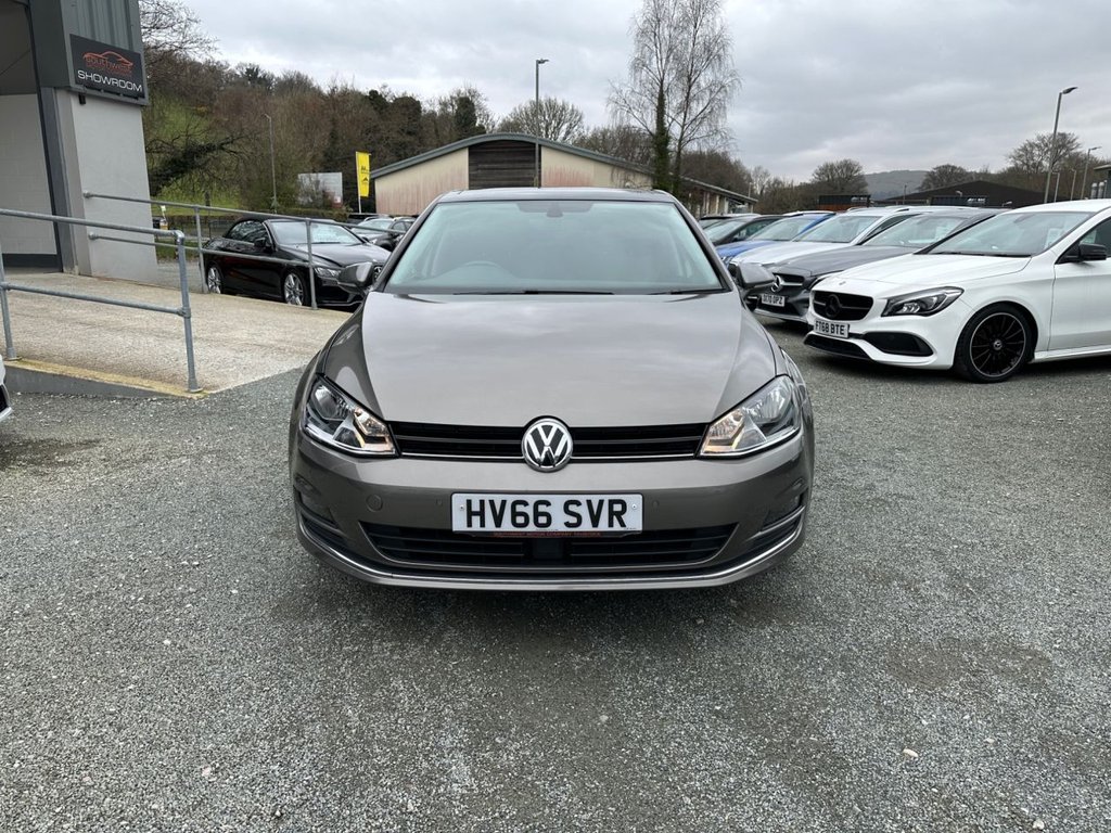 Used Volkswagen Golf 2016 for sale - 77792357: Photo 2