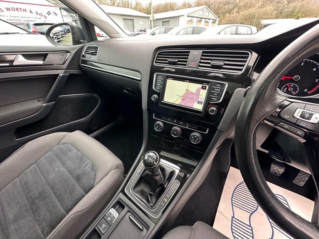 Used Volkswagen Golf 2016 for sale - 77792357: Photo 21