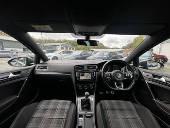 Used Volkswagen Golf 2017 for sale - 78271866: Photo