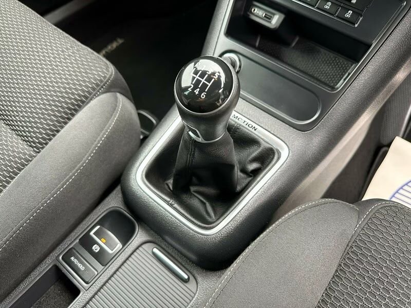 Used Volkswagen Tiguan 2015 for sale - 76035014: Photo 31