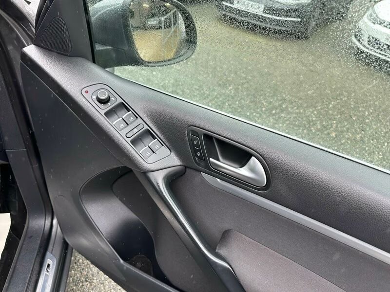 Used Volkswagen Tiguan 2015 for sale - 76035014: Photo 35