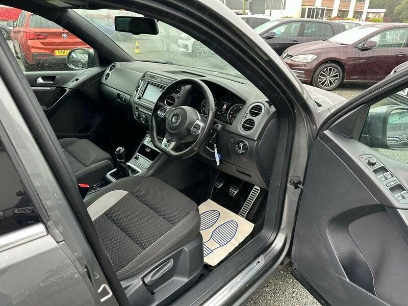 Used Volkswagen Tiguan 2015 for sale - 76035014: Photo 9