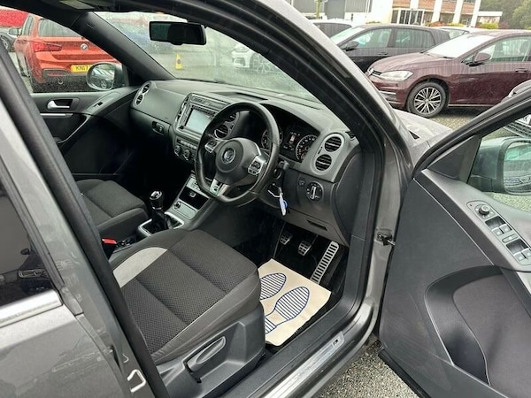 Used Volkswagen Tiguan 2015 for sale - 76035014: Photo 9