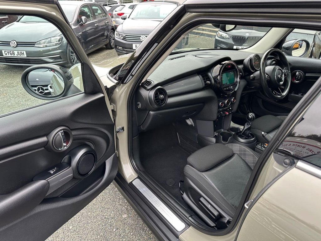 Used MINI Hatch 2018 for sale - 76235837: Photo 12