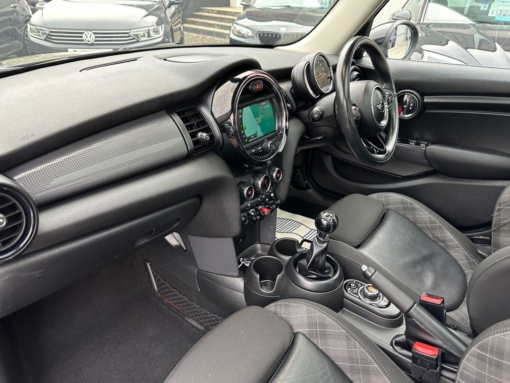 Used MINI Hatch 2018 for sale - 76235837: Photo 13