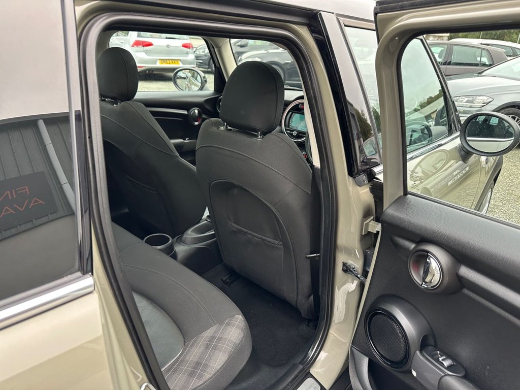 Used MINI Hatch 2018 for sale - 76235837: Photo 17