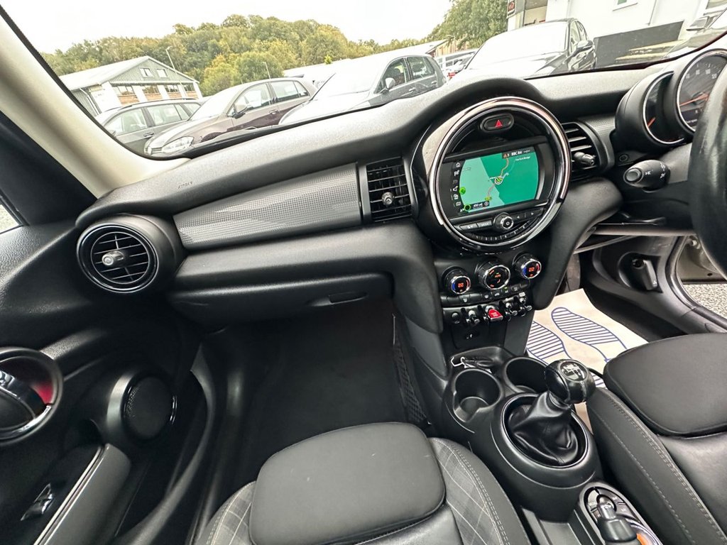 Used MINI Hatch 2018 for sale - 76235837: Photo 22