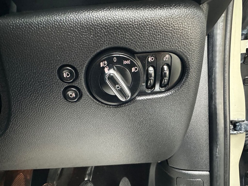 Used MINI Hatch 2018 for sale - 76235837: Photo 31