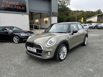 Used MINI Hatch 2018 for sale - 76235837: Photo