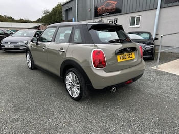 Used MINI Hatch 2018 for sale - 76235837: Photo