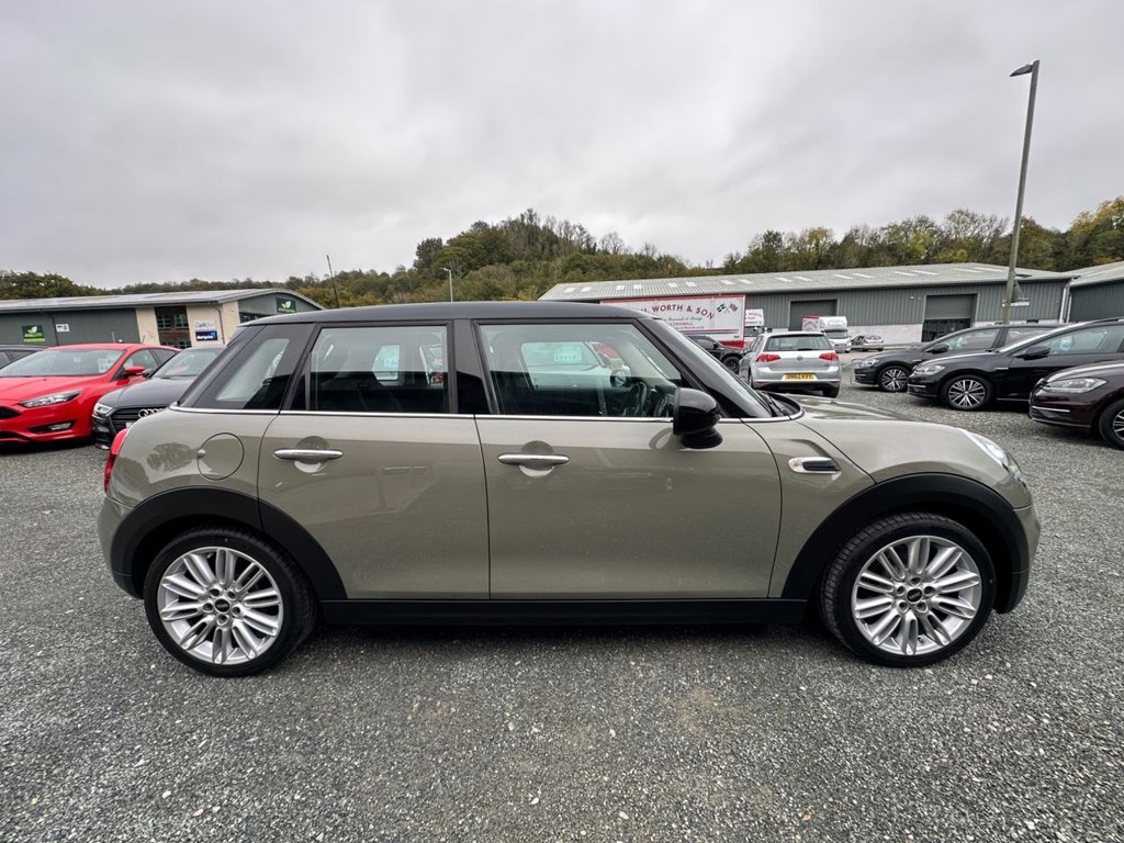 Used MINI Hatch 2018 for sale - 76235837: Photo 8