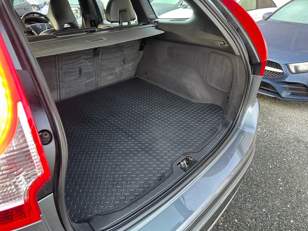 Used Volvo XC60 2016 for sale - 76923842: Photo 36