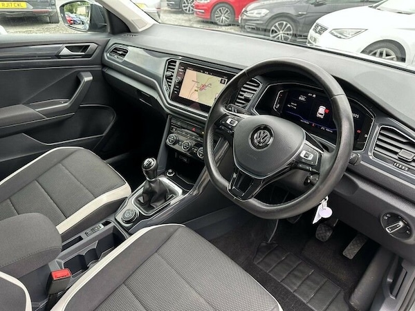 Used Volkswagen T-Roc 2018 for sale - 76034986: Photo 10