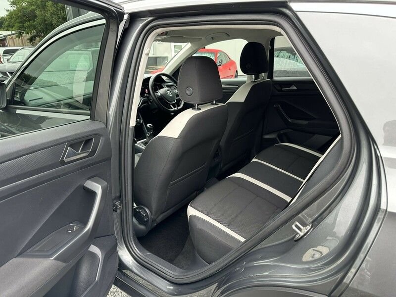 Used Volkswagen T-Roc 2018 for sale - 76034986: Photo 15